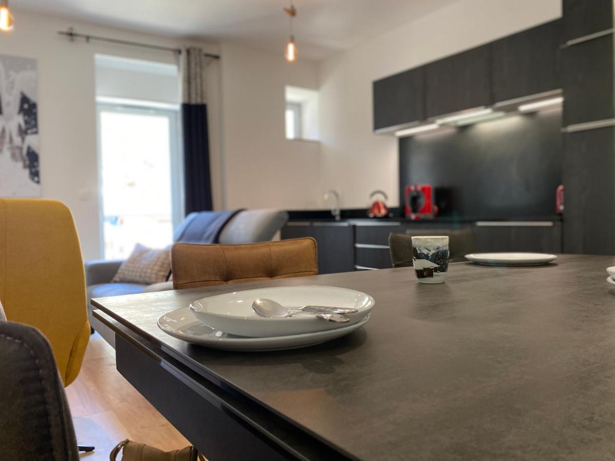 Appartement Plein centre, T3 5P totalement rénové 55m2. WIFI à Cauterets Extérieur photo