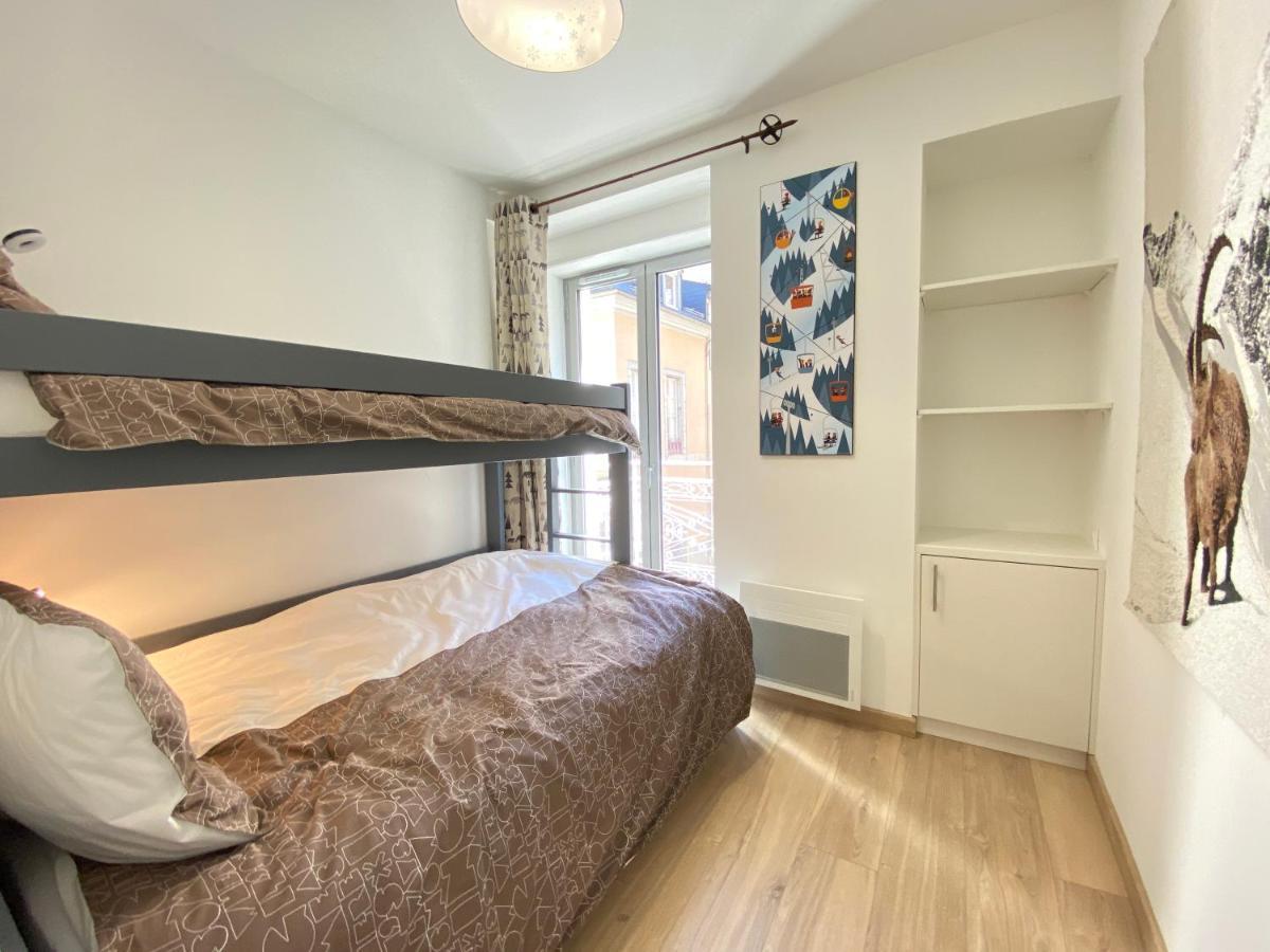 Appartement Plein centre, T3 5P totalement rénové 55m2. WIFI à Cauterets Extérieur photo