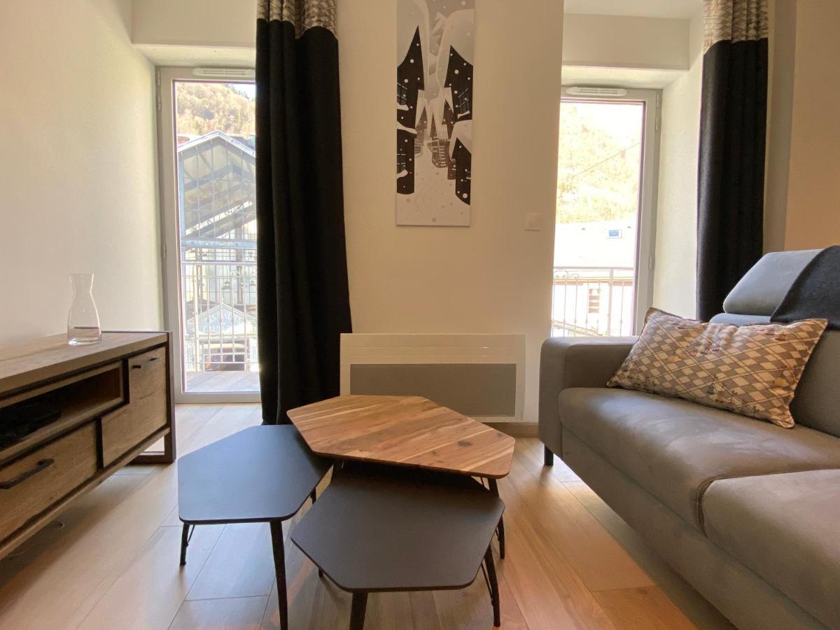 Appartement Plein centre, T3 5P totalement rénové 55m2. WIFI à Cauterets Extérieur photo