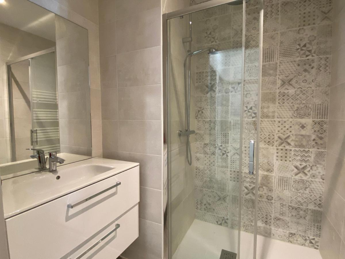 Appartement Plein centre, T3 5P totalement rénové 55m2. WIFI à Cauterets Extérieur photo